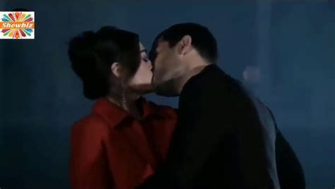 esra bilgic all kissing scene halima sultan turkish actress viral video ramo video