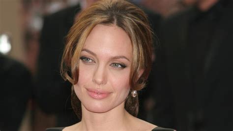 Deshalb Ist Angelina Jolie Noch Immer Single Freenetde