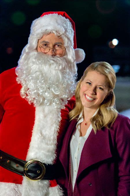 Finding Santa A Hallmark Channel Original Countdown To Christmas
