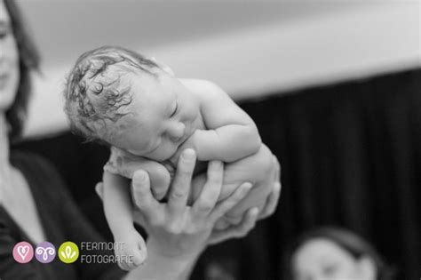 Unique Birth Photography Shows How Babies Fit Inside Their Mothers Wombs