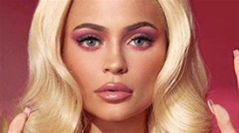 Kylie Jenners Custom Barbie Costume Wins Halloween Huffpost
