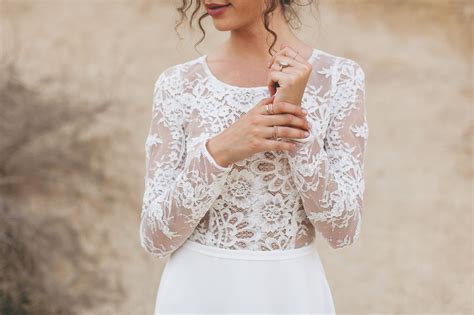 Maybe you would like to learn more about one of these? Brautkleid aus Spitze / Boho Hochzeitskleid / Vintage ...