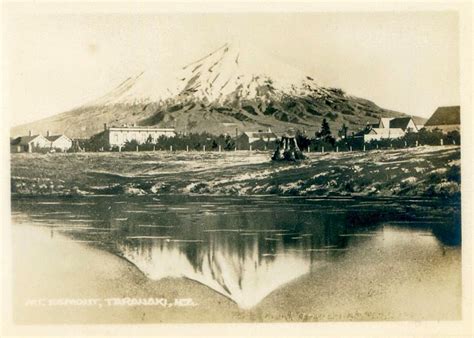 12 Amazing Vintage Photographs Of New Zealand Landscapes In The 1880s