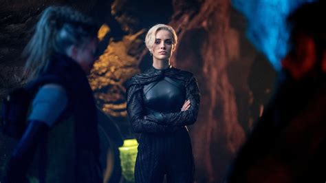 Nur 2 episode 1 adam dan nur memulakan kehidupan mereka sebagai pengantin baru, adam juga mempunyai misi untuk menyelesaikan masalah di sekolah darul mukhsin yang berada di kemungkinan ditutup. Krypton Season 2 Episode 2 Recap