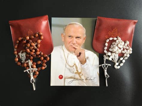 Wonderful Rosaries Of Pope Saint John Paul Ii 2004 Holy Card With Relic Ex Indumentis