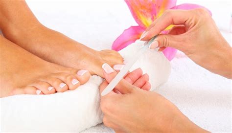 The 5 Best Pedicures In Philly For Tired Feet French Pedicure Pedicure