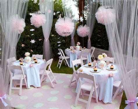 Whether it's a children's birthday, for teenagers or adults, the decoration of this celebration usually gives us the odd headache. Party Pom Poms for girls Birthday Party hanging decor ...