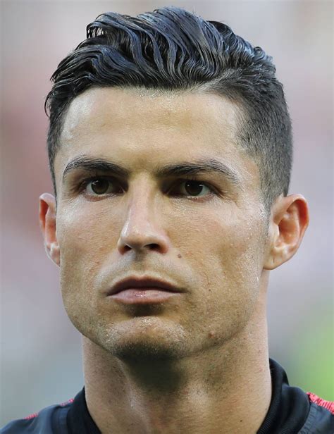 Foto Cristiano Ronaldo Biodata Cristiano Ronaldo Lengkap Dengan Foto