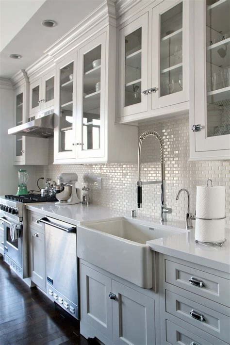 They are both beautiful and functional. 30 Gorgeous Kitchen Cabinets For An Elegant Interior Decor ...