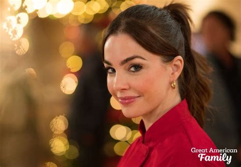 Jillian Murray Talks About Her New Holiday Movie And Netflix Film