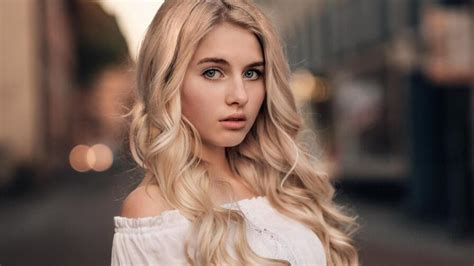 sexy cute and beautiful blue eyed long haired blonde teen girl wallpaper 2908 wallpaper