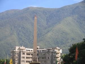 Remodelación obelisco de san jacinto. Obelisco de Plaza Francia en Altamira Caracas - Venezuela Tuya