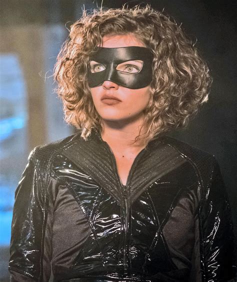 Carmen Bicondova Gotham Series Selina Kyle Catwoman Mens Sunglasses