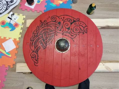See more ideas about viking shield, shield, vikings. A Majestic DIY Shield Made In Viking Style (16 pics) - Izismile.com