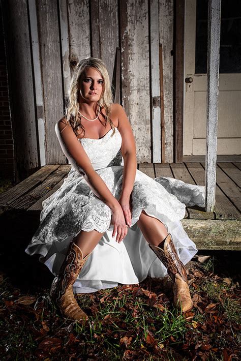 These never seem to go out of style, and can be combined with virtually anything, from feminine dresses to jeans and jackets. 45 Short Country Wedding Dress Perfect with Cowboy Boots ...