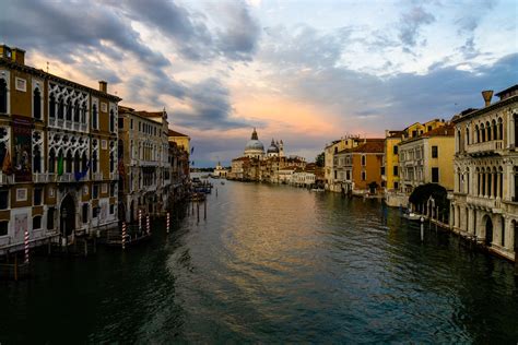 Vi går i väntans tider på löpet❤️. Venedig im Juni 2020 (1) Foto & Bild | urlaub, youth ...