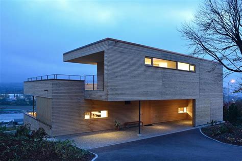 The terrace or balcony over the garage is accessible for the 3 bedrooms and the area besides the. Sustainable Geometric House with Rooftop Terrace | Modern ...