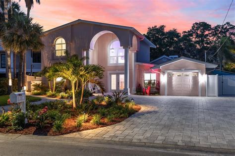 536 Baywood Drive N, Dunedin, FL 34698 | MLS ID T3525444 - Watson