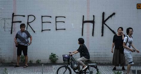 Tourism In Trouble Hong Kong Demos Hit Economy