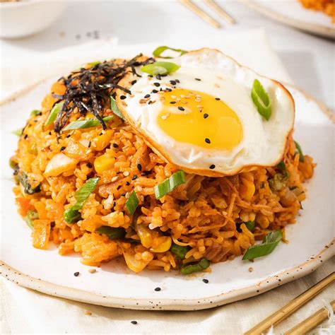 This Kimchi Fried Rice Can Be Made In Under 20 Minutes With One Pan