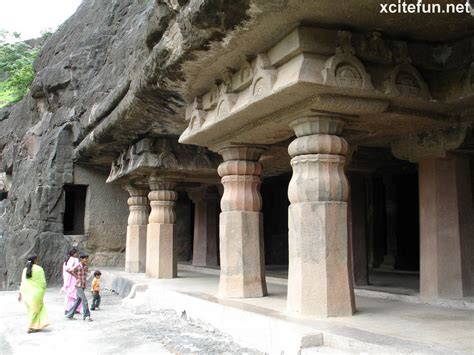 Ajanta Caves Maharashtra India Tourists Delight