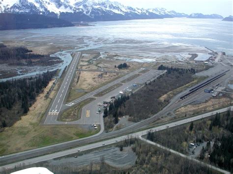 17 Jaw Dropping Alaska Airport Runways That Will Have You On The Edge