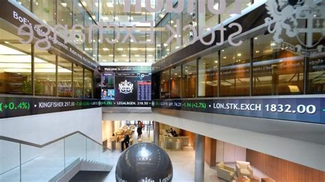 Hong Kong Stock Exchange Offers To Buy London Stock Exchange For 366