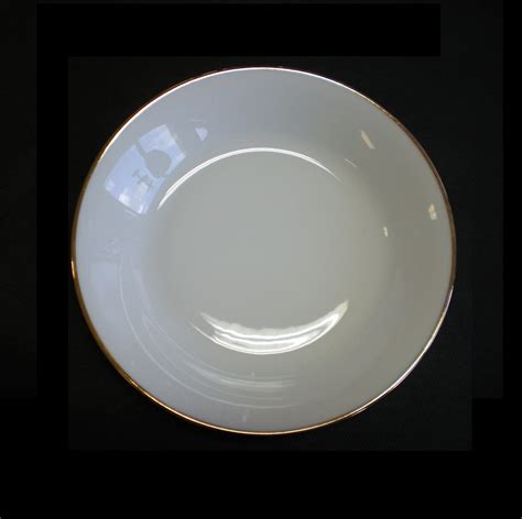 Assiette Creuse Porcelaine Filet Or Mathieu Location