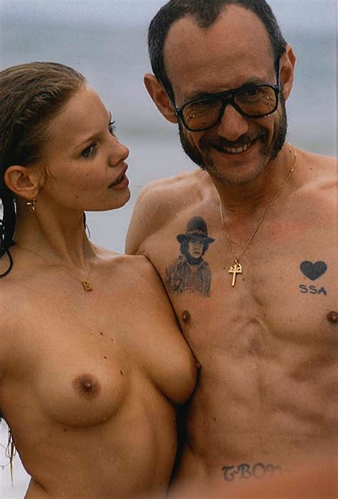 Photos Of Terry Richardson Posing With Nude Models The Front Row View