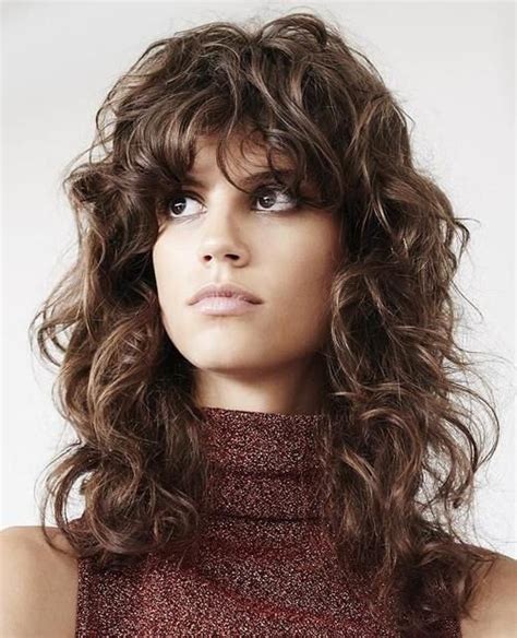 11 Top Notch Super Curly Shaggy Hairstyles