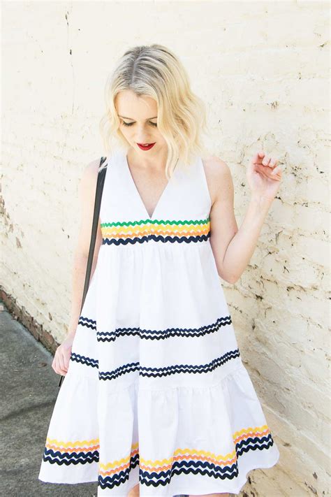 How To Style A White Sundress For Summer Poor Little It Girl