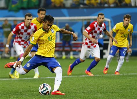 Why Its So Hard To Stop A Penalty Kick At The World Cup Business Insider