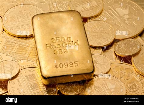 Gold Bars Hi Res Stock Photography And Images Alamy