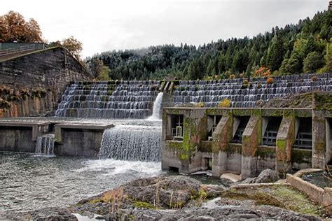 Hsu Studies To Examine How Eel River Dams Impact Salmon The Willits News