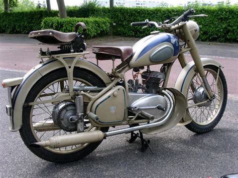 Moto Peugeot 1954 Jaimerai Bien En Trouver Une Motos Anciennes