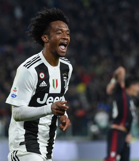 Cuadrado (feminine cuadrada, masculine plural cuadrados, feminine plural cuadradas). Juan Cuadrado of Juventus celebrates his first goal during the Serie... | Juan cuadrado ...
