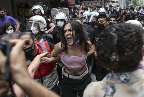 Big Pride Parade In Paris Turkish Police Stop Marchers Ap News