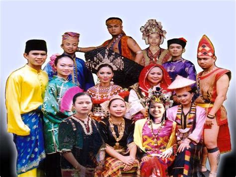 Masyarakat singapura memiliki budaya jalan kaki. UNTUNGLAA..: kepelbagaian budaya cetus warna warni malaysia