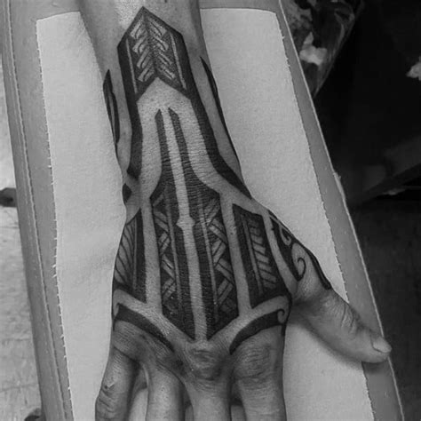 Beautiful maori tribal tattoo for men. 40 Polynesian Forearm Tattoo Designs For Men - Masculine Tribal