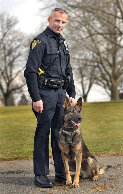 Speaking Their Language Police Issue Foreign Commands To K 9 Partners