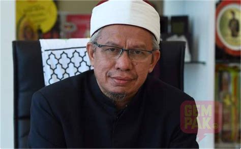 Minister in the prime minister's department (religious affairs). COVID-19: Kadar Zakat Fitrah Di Wilayah Persekutuan RM5 ...