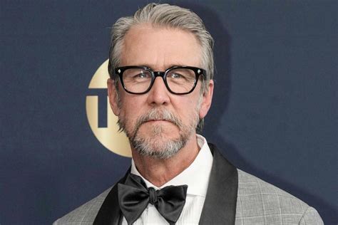 Succession Star Alan Ruck Walks Golden Globes Red Carpet With Cane