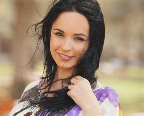 Andreea marin este o prezentatoare tv din românia. Andreea Marin s-a maritat in secret cu iubitul turc: Prima ...