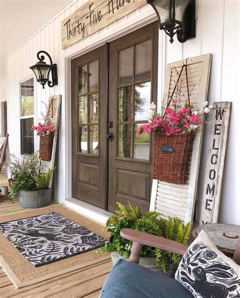 30 Gorgeous And Inviting Farmhouse Style Porch Decorating Ideas Front Porch Decorating House
