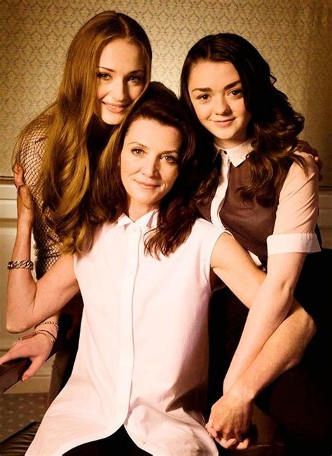 The Lovely Ladies Of House Stark Khal Drogo Maisie Williams Serie