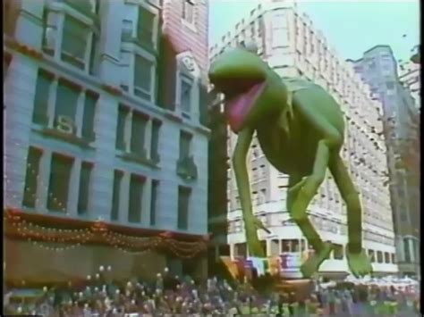Kermit The Frog 1982 1984 Balloon Theme Macys Thanksgiving Day Parade