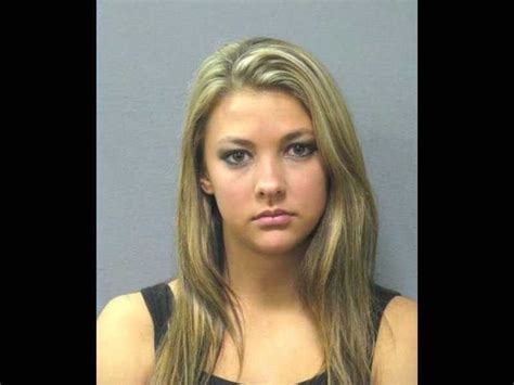 Texas Teacher Pregnant By 13 Year Old Student Is Bailed