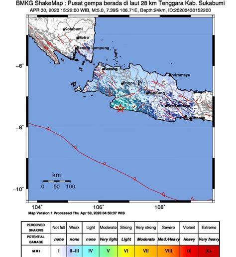 Seperti ditayangkan liputan6 sctv, jumat (2/3/2018), kepanikan para pengendara di jalan protokol padang sidempuan, sumatera utara ini terjadi ketika gempa. BNPB: Beda Dua Menit, Dua Gempa Terjadi di Jawa dan ...