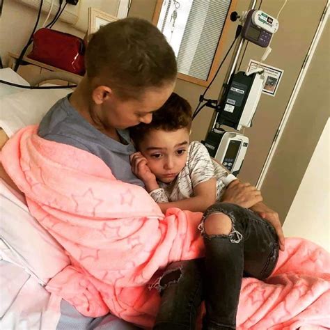 Single Mom Is Forced To Tell Her Son She Is Dying After Battling Aggressive Cancer Goodfullness