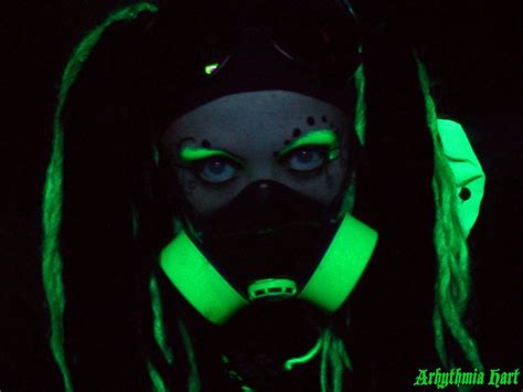 Cybergoth Glow 06 By Arhythmia Cybergoth Cyber Goth Aesthetic Goth